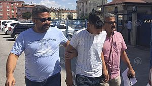 Yan bakma kavgasında bir kişi bıçaklandı