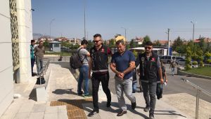 Zehir tacirlerinden 2'si tutuklandı