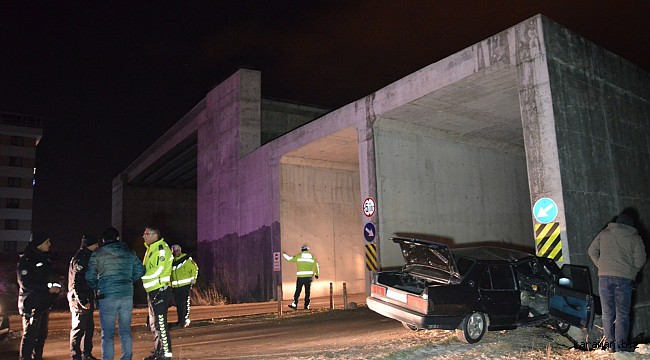 Karaman'da korkutan kaza. Sürücü ve eşi yaralandı