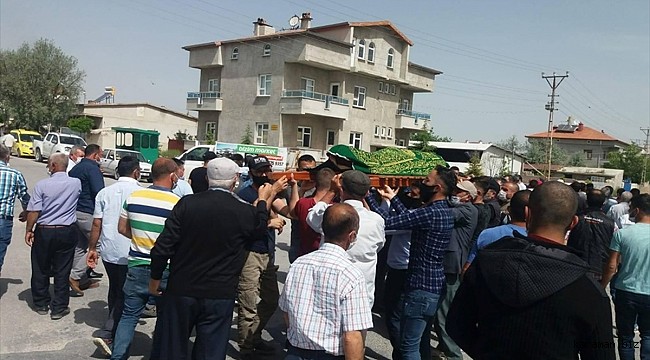 Daha 21 yaşındaydı, hayalleri vardı. Karapınar'da nişanlı genç motosiklet kazasında hayatını kaybetti