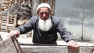 Abdurahman dedeme maşallah deyin. 12 parmağında 12 marifet