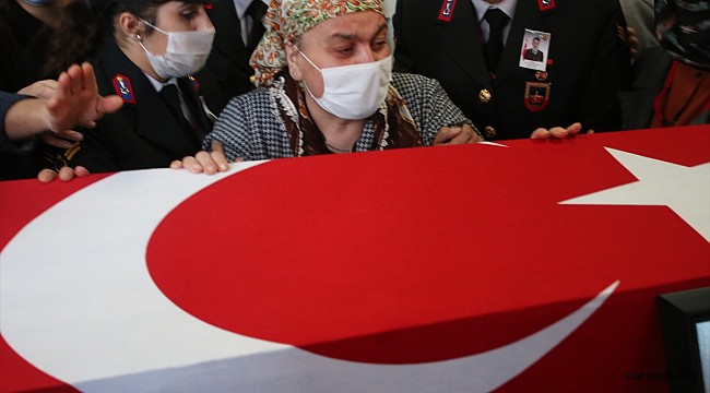 Seydişehir Pervani şehidini bağrına bastı