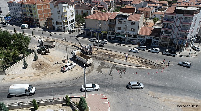 Karaman belediyesi bozuk kavşakları daha kullanışlı hale getirmeye devam ediyor