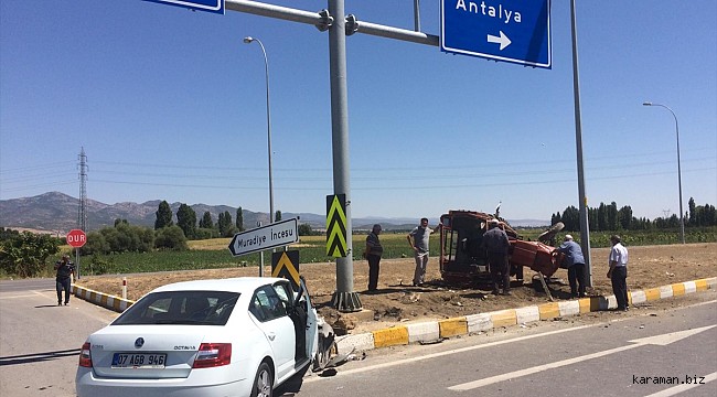 Konya'da ehliyetsiz sürücünün kullandığı traktör ile otomobil çarpıştı: 4 yaralı
