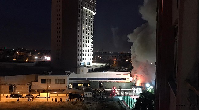 Otel bahçesindeki düğün töreni, havai fişekten çıkan yangının söndürülmesinin ardından devam etti
