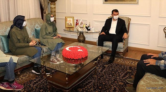 Sivaslı üçüzlerin tıp fakültesi başarısı