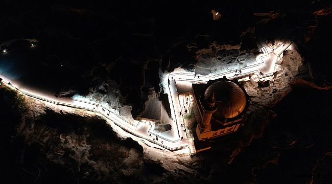 Tarihi Kayaşehir, turistlere gece gündüz ev sahipliği yapıyor