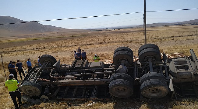 Ayrancıda palet yüklü kamyon devrildi, sürücü hayatını kaybetti
