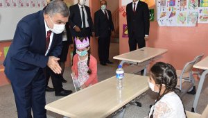 Karaman Valisi Işık okulları ziyaret etti