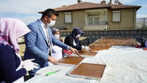 Başkan Aktürk, köftür üretim merkezini gezdi