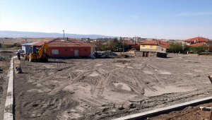 Güdül’de kilit parke taşı çalışmaları devam ediyor