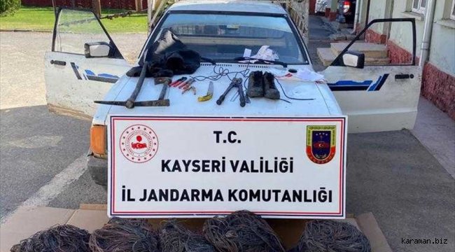 İçinde bulunduğu aracın çamura saplanması sonucu yakalanan hırsızlık şüphelisi tutuklandı