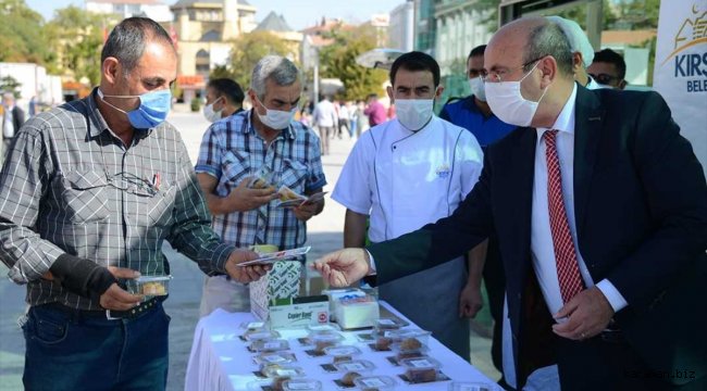 Kırşehir'de bayat ekmekten yapılan ürünlerle gıda israfına dikkat çekildi