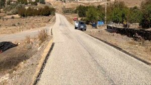 Mucur'da 6 köy yolunda asfalt çalışması yapıldı