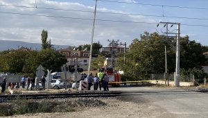 Niğde'de ceviz toplarken elektrik akımına kapılan kişi öldü