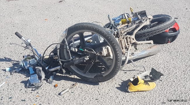 Sivas'ta minibüsle çarpışan motosikletin sürücüsü yaralandı