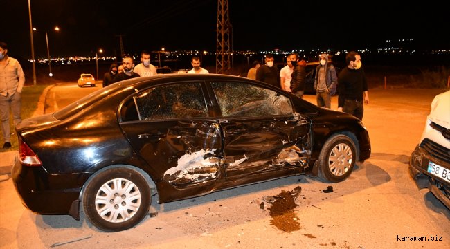 Sivas'ta otomobil ile minibüs çarpıştı: 2 yaralı