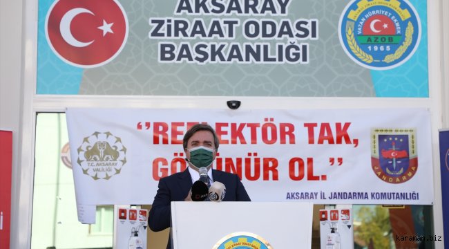 Aksaray'da traktör sürücülerine reflektör dağıtıldı