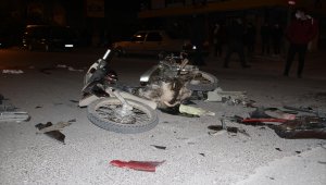 Beyşehir'de otomobille motosiklet çarpıştı, 3 kişi ağır yaralandı