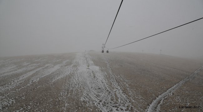 Erciyes Dağı'na kar yağdı
