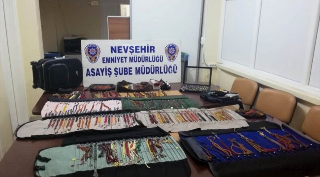 Nevşehir'de iş yerinden tespih ve yüzük koleksiyonunu çalan 2 şüpheli tutuklandı