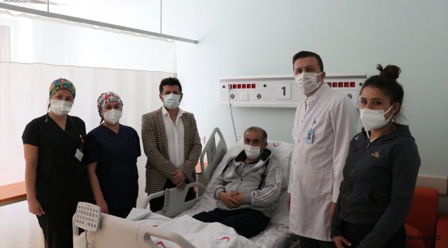 Niğde'de ameliyatsız yöntemle böbrekteki damar daralması tedavi edildi