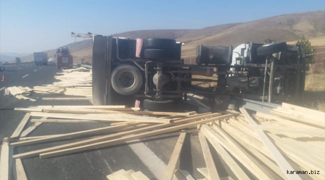 Niğde'de devrilen kamyonun sürücüsü öldü