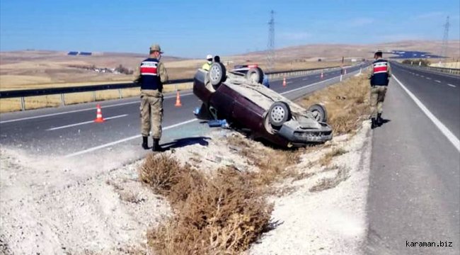 Sivas'ta otomobil devrildi: 4 yaralı