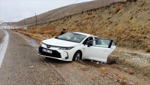 Sivas'ta trafik kazaları: 4 yaralı