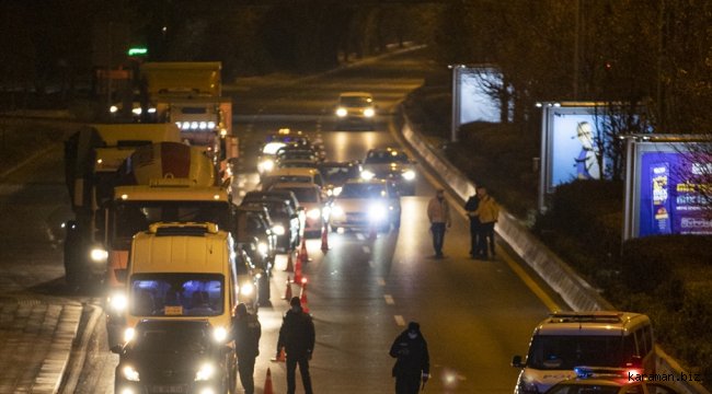 Başkent sokağa çıkma kısıtlamasıyla sessizliğe büründü