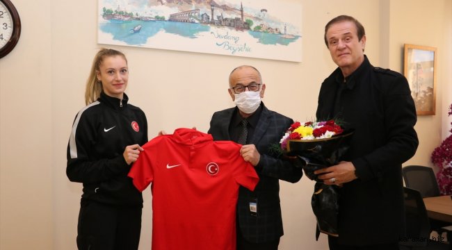 Beyşehir Belediye Başkanı Bayındır, Avrupa şampiyonu milli sporcuyu kabul etti