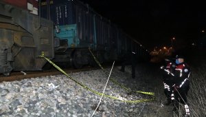 Çankırı'da yük treninin çarptığı kişi ağır yaralandı