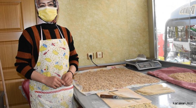 Evde siparişlere yetişemeyince börek ve mantı ile esnaflığa adım attı