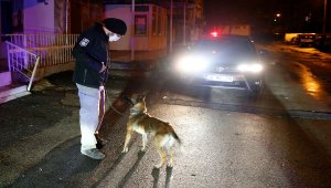 Kayseri'de bir evde uyuşturucu kullanan 8 kişi gözaltına alındı