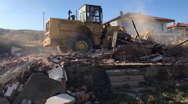 Kırıkkale'de metruk 50 bina yıkıldı