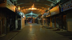 Konya, Afyonkarahisar, Karaman ve Aksaray'da kısıtlamanın başlamasıyla sokaklar boşaldı