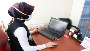 Sağlık çalışanları, AA'nın
