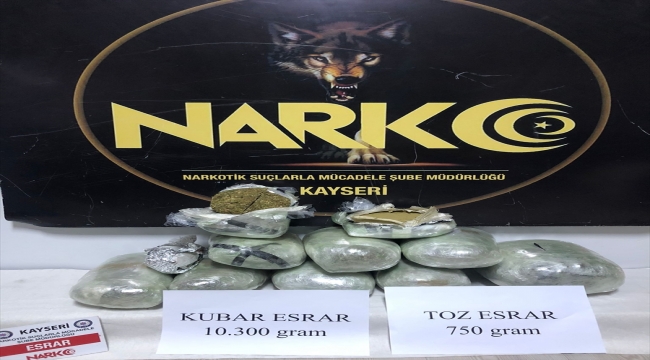 Kayseri'de kargo aracında 11 kilogram esrar ele geçirildi