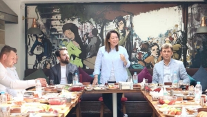 AK Parti Milletvekili Günay gençlerle bir araya geldi