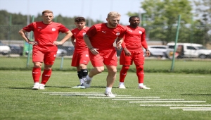 Sivasspor, Petrocub maçının hazırlıklarını Bolu'da sürdürüyor