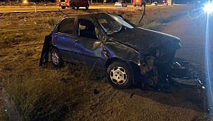 Trafik kazası bir aileyi böldü. Kazada baba ile oğlu öldü, anne ve bir çocuk yaralandı
