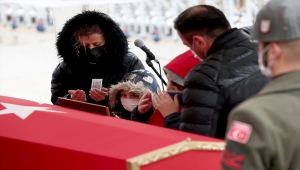 Barış Pınarı Harekat bölgesinde şehit olan Binbaşı Yıldırım, Ankara'da toprağa verildi