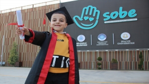 Otizmli Muhammet ve ailesi özel eğitimle