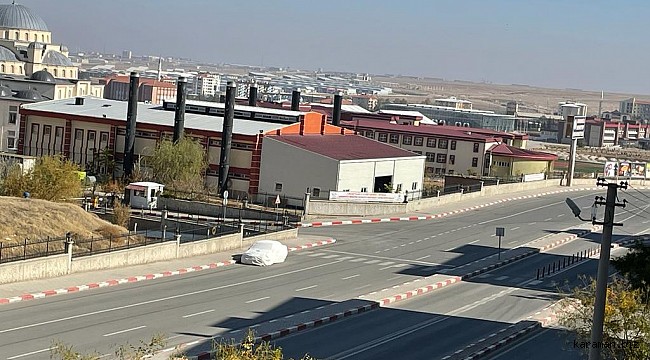 Yuh artık. park etmiş, çadır bile çekmiş