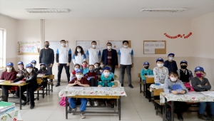 Sivas'ta köy okulunda havacılık ve uzay tanıtım etkinliği yapıldı 
