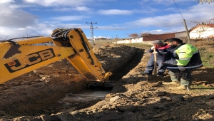 Çekerek Belediyesi eskimiş su borularını yeniliyor