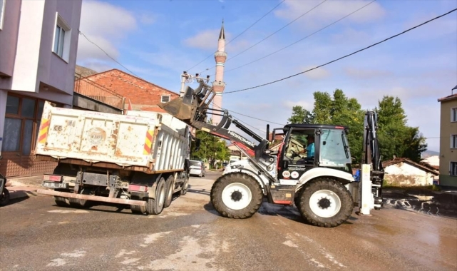 AK Parti Eskişehir Milletvekili Emine Nur Günay, İnönü ilçesini ziyaret etti