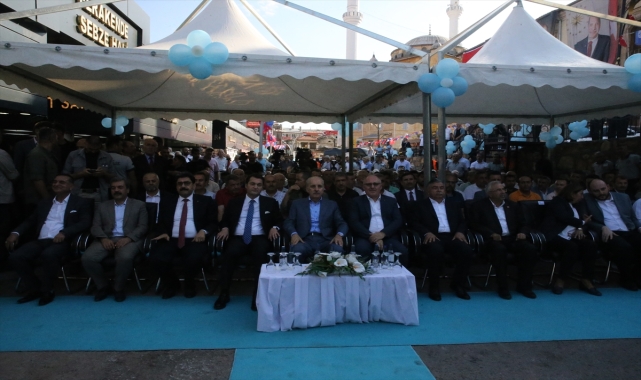 AK Parti'li Kurtulmuş, Sivas'ta perakende sebze halinin açılışında konuştu:
