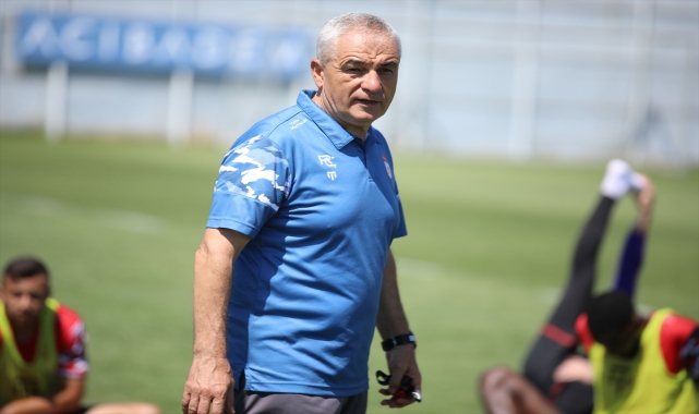 Rıza Çalımbay, UEFA Avrupa Konferans Ligi'ndeki kurayı değerlendirdi: