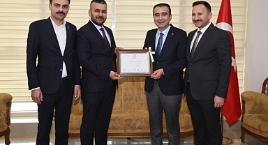 BAŞKAN SAVAŞ KALAYCI BİR KEZ DAHA MAZBATASINI ALDI